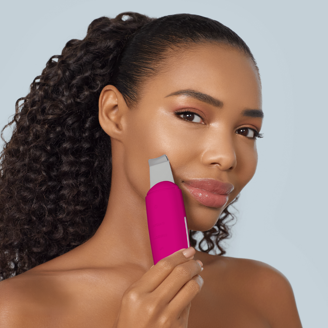Geske SmartAppGuided™ MicroCurrent Skin Scrubber &amp; Blackhead Remover | 9 in 1